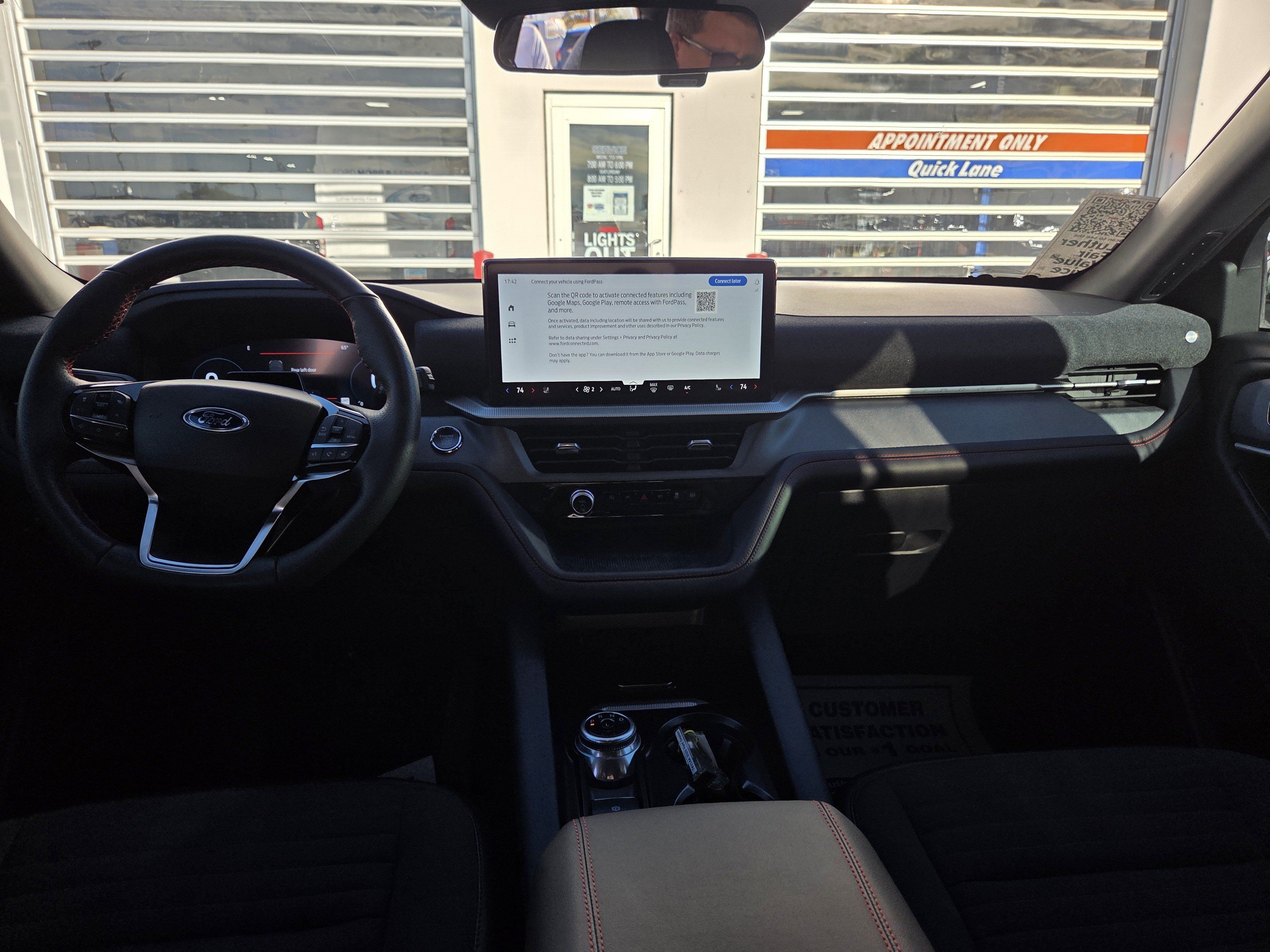 Used 2025 Ford Explorer ST-Line AWD/4WD image 14