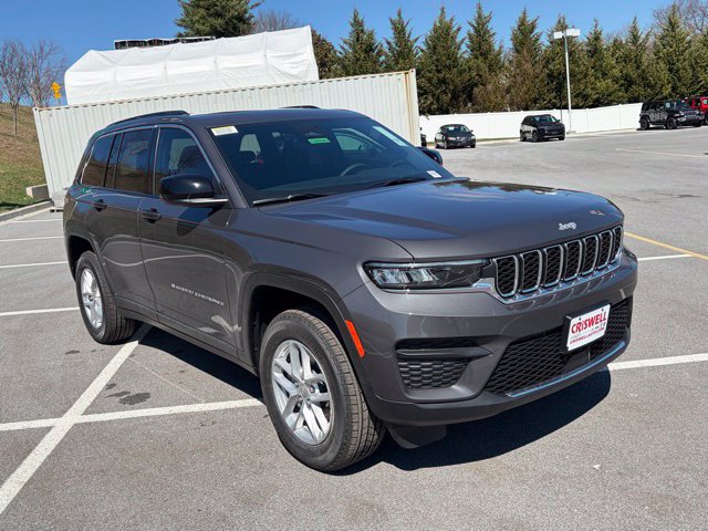 New 2026 Jeep Grand Cherokee Laredo X AWD/4WD image 2