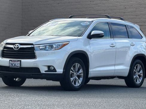 Used 2015 Toyota Highlander XLE AWD/4WD image 10