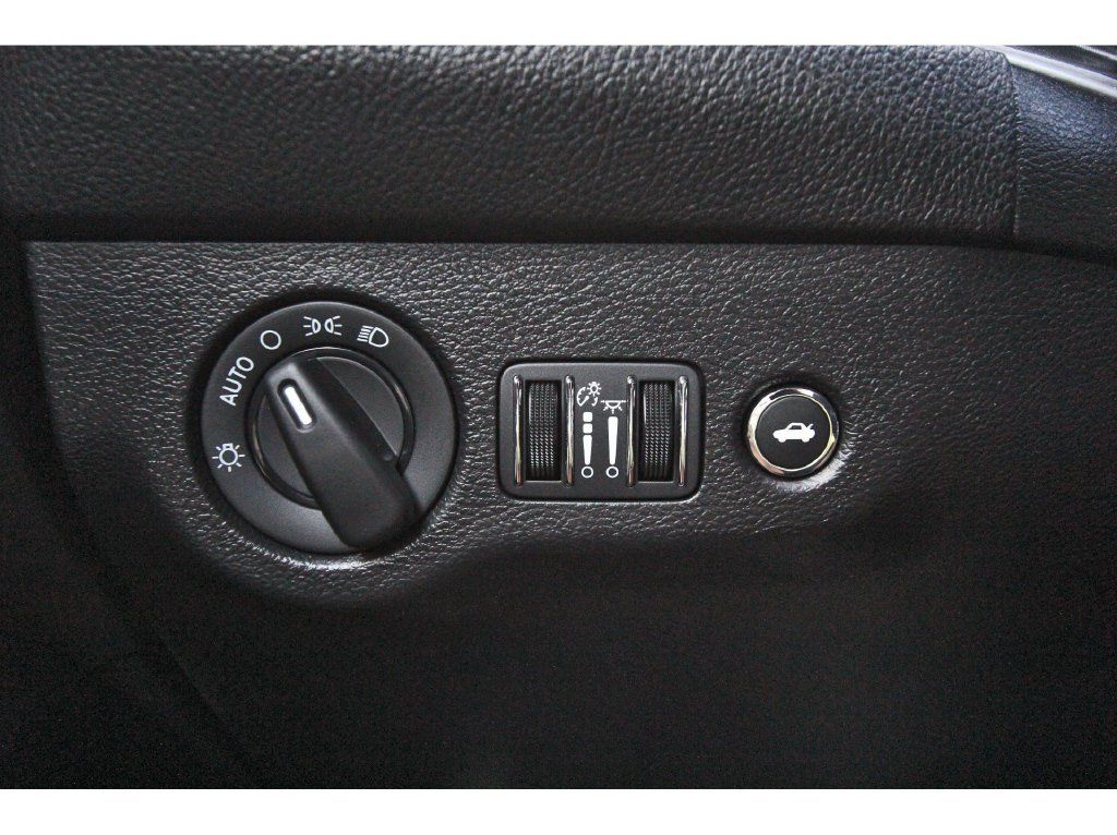 Used 2021 Dodge Challenger R/T Scat Pack RWD image 17