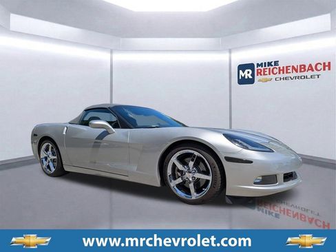 Used 2006 Chevrolet Corvette Convertible w/ Preferred Equipment Group image 1