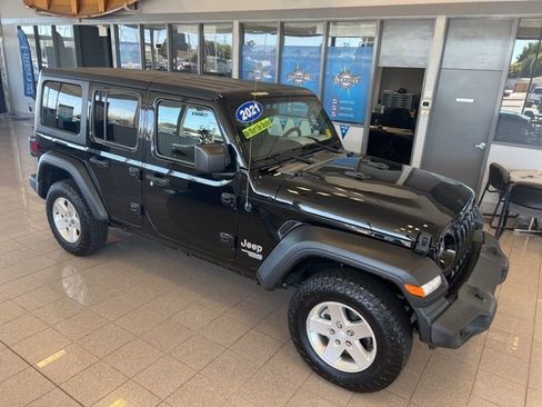 Used 2021 Jeep Wrangler Unlimited Sport image 3