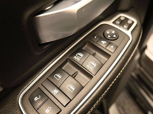 Used 2024 RAM 2500 Big Horn w/ Night Edition AWD/4WD image 11