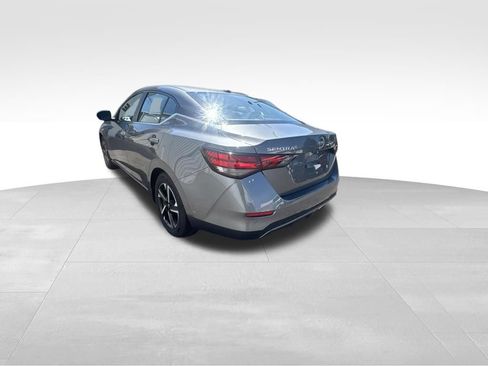 Used 2025 Nissan Sentra SV FWD image 4