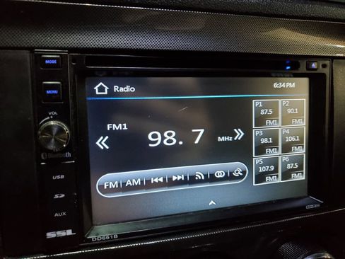 Used 2010 Dodge Challenger R/T image 23