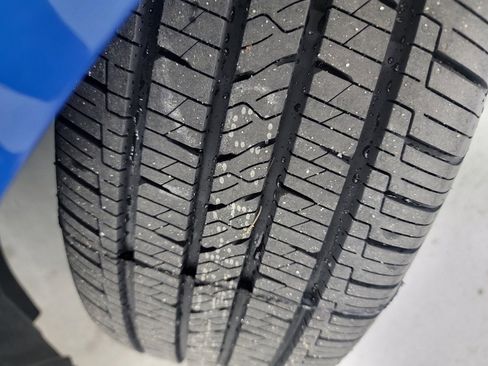 Used 2023 Nissan Versa SV image 26