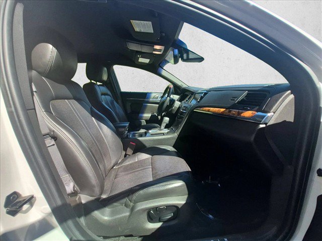 Used 2013 Lincoln MKS AWD image 23