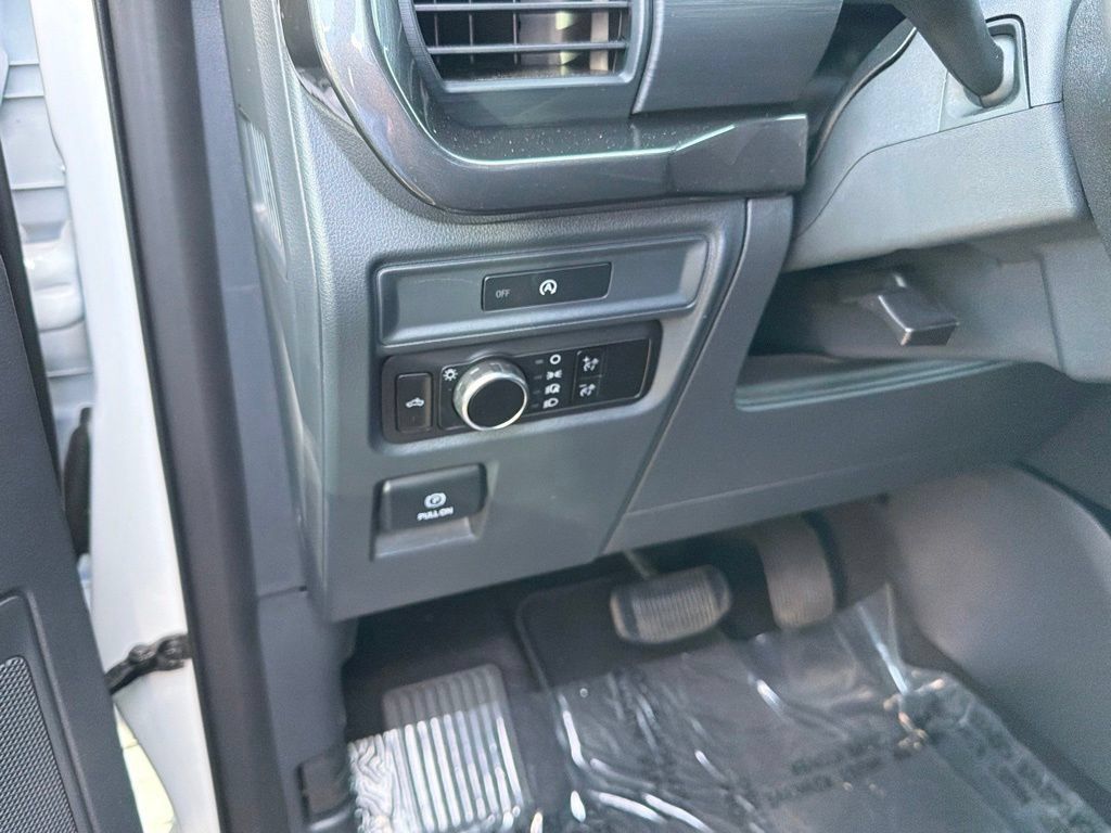 Used 2025 Ford F150 STX AWD/4WD image 12
