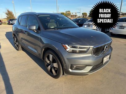 Used 2019 Volvo XC40 T4 Momentum