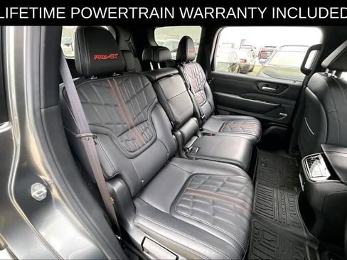 Used 2025 Nissan Armada PRO-4X AWD/4WD image 35