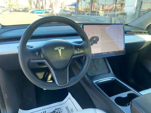 Used 2022 Tesla Model Y Performance AWD/4WD image 11