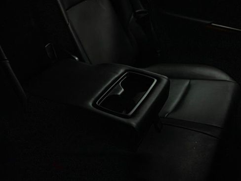 Used 2022 Toyota Venza XLE AWD/4WD image 13
