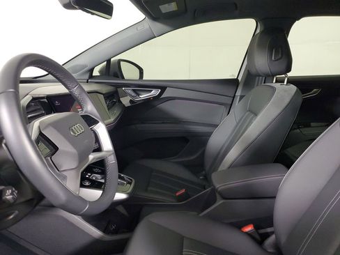 Used 2024 Audi Q4 e-tron Premium Plus image 22