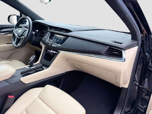 Used 2018 Cadillac XT5 AWD image 34