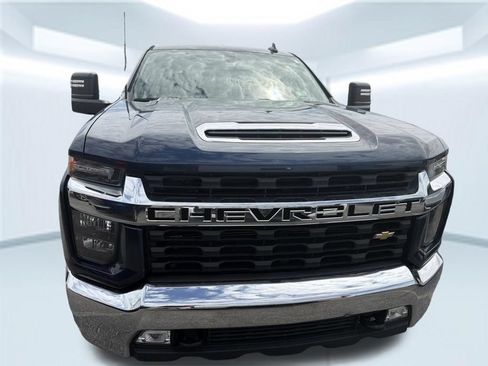 Used 2021 Chevrolet Silverado 2500 LT w/ Convenience Package AWD/4WD image 2