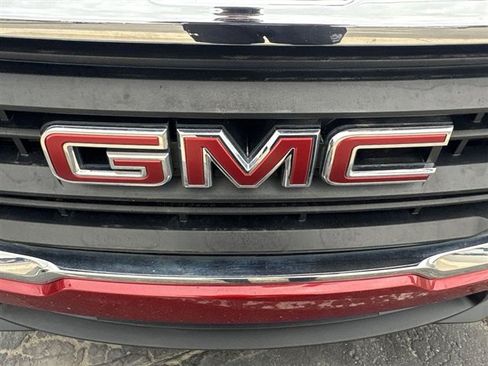 Used 2023 GMC Terrain SLE w/ Driver Convenience Package FWD image 29