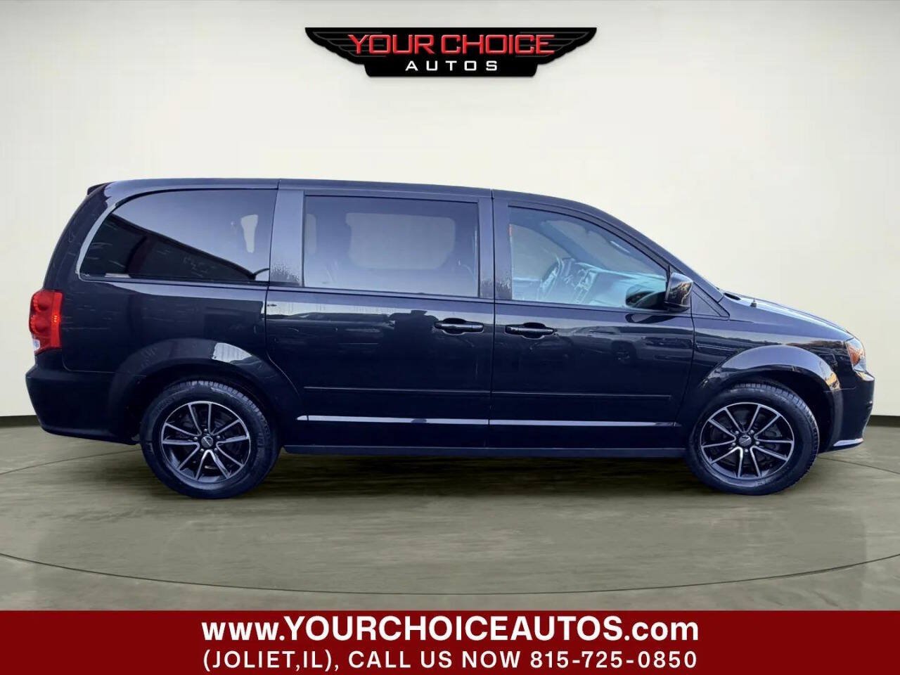 Used 2016 Dodge Grand Caravan SXT FWD image 6