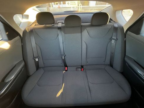 Used 2025 Kia K4 LXS image 37