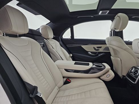 Used 2019 Mercedes-Benz S 560 Sedan image 28