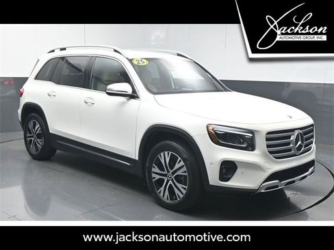 Used 2025 Mercedes-Benz GLB 250 GLB 250 w/ Exclusive Package image 1