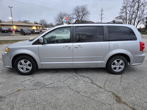 Used 2012 Dodge Grand Caravan SXT image 4