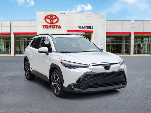 Used 2024 Toyota Corolla Cross AWD Hybrid w/ Convenience Package image 2