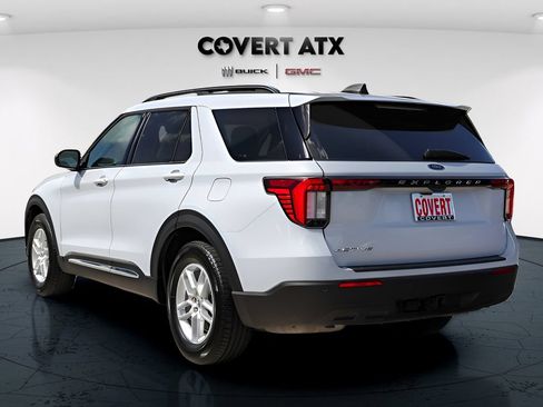Used 2025 Ford Explorer Active RWD image 6