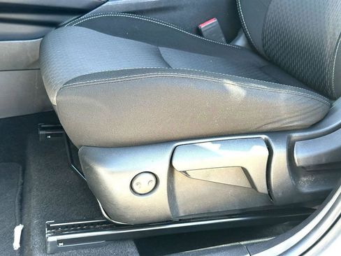Used 2024 Mitsubishi Outlander ES FWD image 13