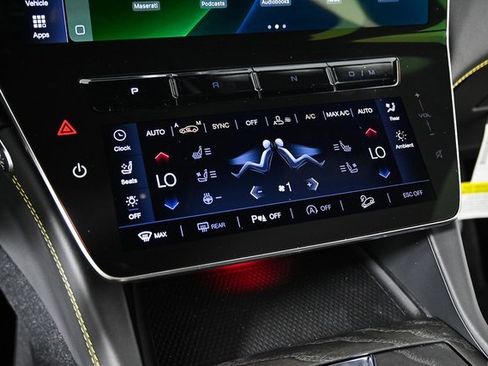 New 2025 Maserati Grecale GT image 18