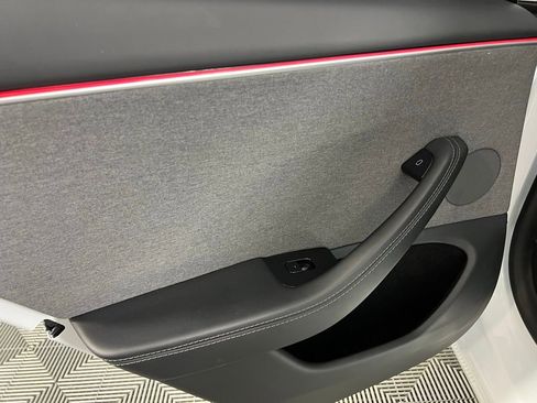 Used 2025 Tesla Model 3 Long Range image 27