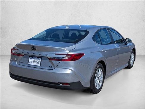 Used 2026 Toyota Camry LE FWD image 5
