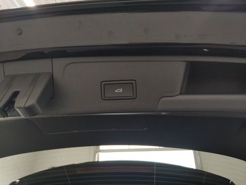 New 2026 Volkswagen Atlas Cross Sport SE AWD/4WD image 25