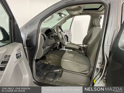 Used 2016 Nissan Frontier SV w/ SV Value Truck Package image 11