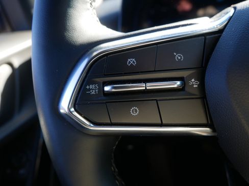 Certified 2025 Chevrolet Equinox LT image 24