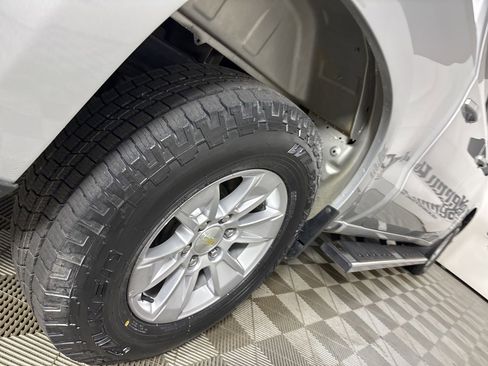 Used 2020 Chevrolet Silverado 1500 LT image 33