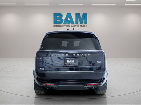 Used 2023 Land Rover Range Rover SE AWD/4WD image 6