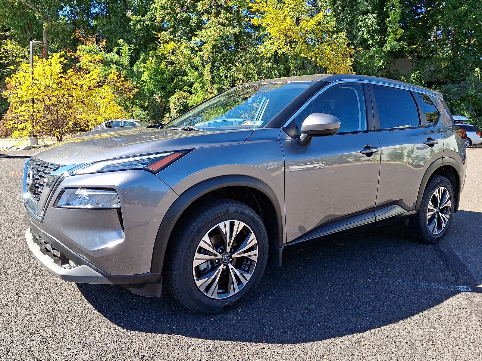 Certified 2023 Nissan Rogue SV AWD/4WD image 3