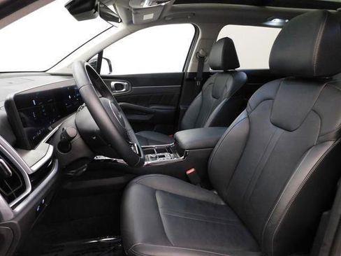 Used 2025 Kia Sorento SX image 33