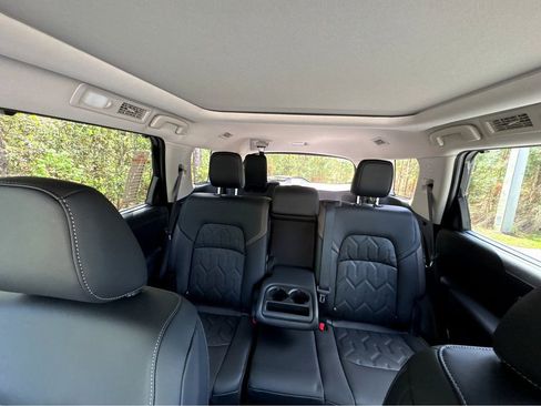New 2026 Nissan Pathfinder Platinum w/ Accent Package FWD image 38