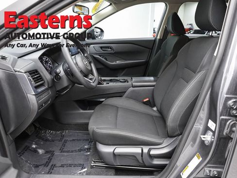 Used 2024 Nissan Rogue S AWD/4WD image 14