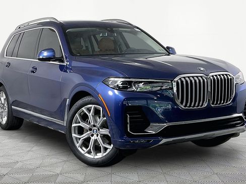Used 2022 BMW X7 xDrive40i w/ Premium Package AWD/4WD image 4