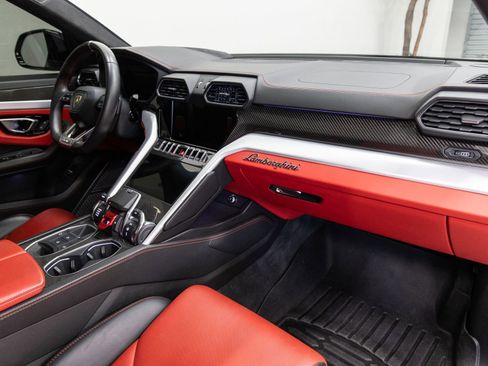 Used 2020 Lamborghini Urus AWD/4WD image 13