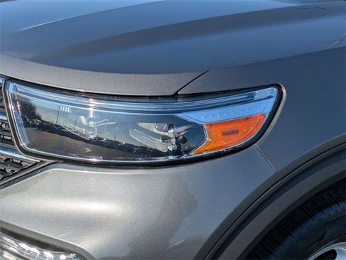 Used 2023 Ford Explorer XLT w/ Equipment Group 202A image 9