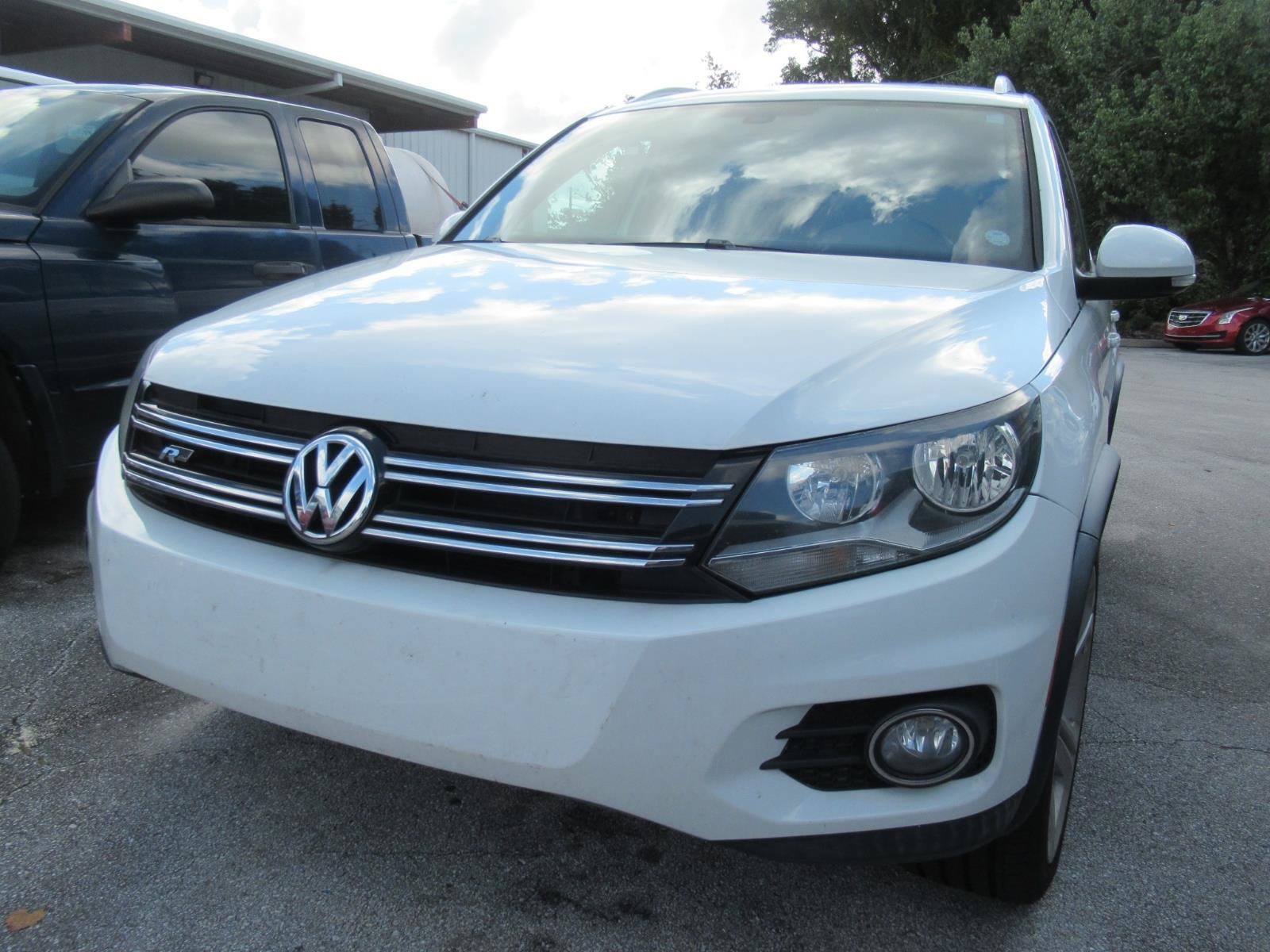 Used 2016 Volkswagen Tiguan R-Line FWD image 3