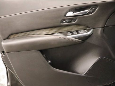 Used 2019 Cadillac XT4 Sport w/ Driver Awareness Package FWD image 17