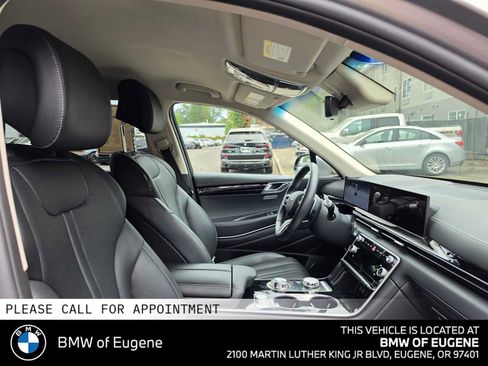 Used 2025 Genesis GV80 2.5T Standard AWD/4WD image 11