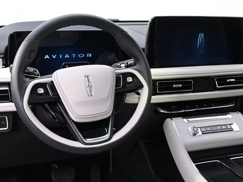 New 2026 Lincoln Aviator Reserve image 12