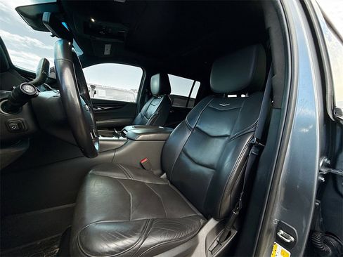 Used 2019 Cadillac Escalade ESV Platinum image 23
