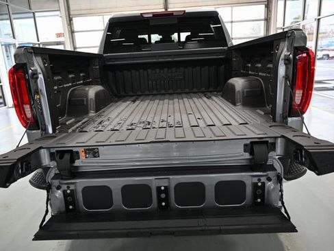 New 2026 GMC Sierra 1500 SLT w/ SLT Premium Plus Package image 9