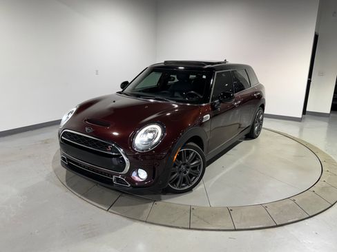 Used 2019 MINI Cooper Clubman S w/ Driver Assistance Package image 3